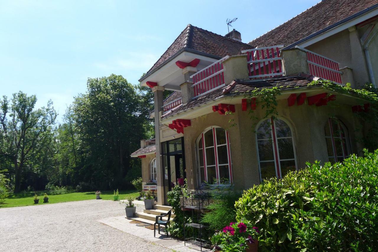 Domaine De L'Arche De Rene Au Lac Du Der Sainte-Liviere Luaran gambar